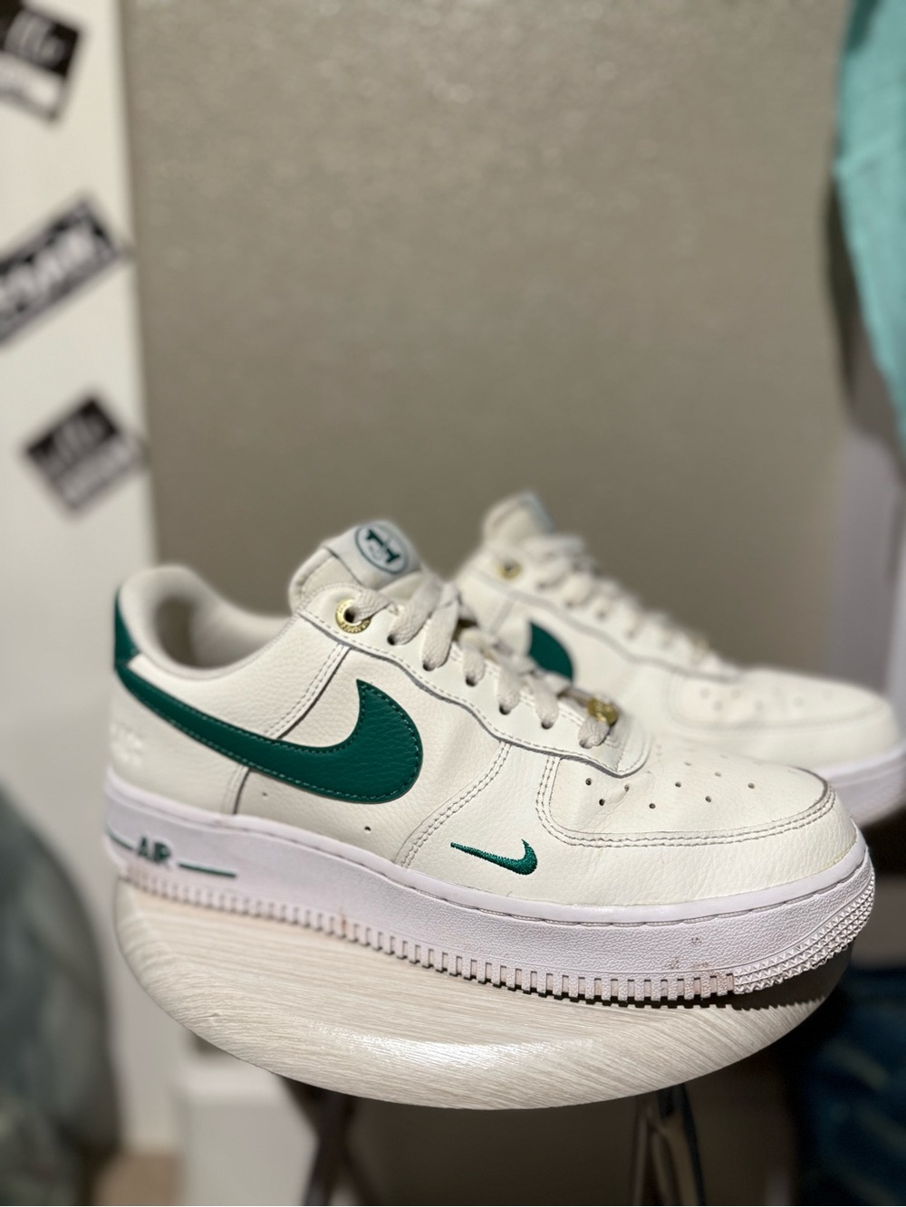 Nike 40 Year Anniversary White & Green Mens 6.5/Women’s 8